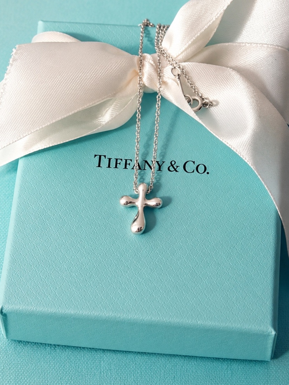 Authentic Tiffany & Co Elsa Peretti Teardrop Cross Necklace